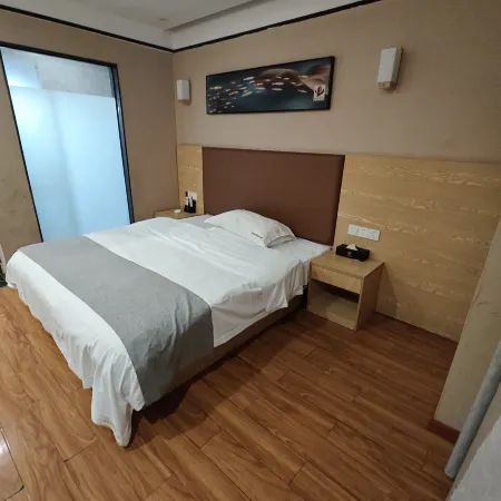 Wharton Boutique Chain Homestay (Guojiu Hospital)