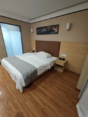 Renhuai Wharton Boutique Hotel (Guoji Hospital)