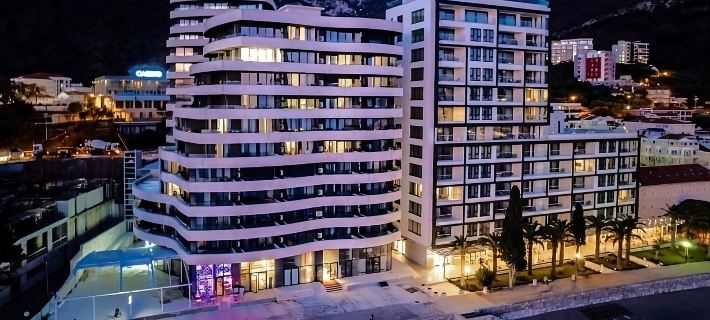 Royalis Suites Rafailovici - Beachfront Sea View Apartments Hotels in Becici