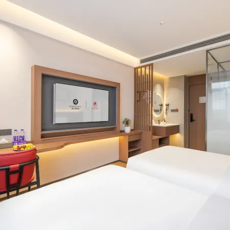 Jifeng Hotel (Kaifeng Wansuishan Martial Arts City & Henan University Minglun Campus)