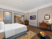 Vienna International Hotel (Lujiang High-tech Economic Development Zone Ski Resort Branch) - balcony