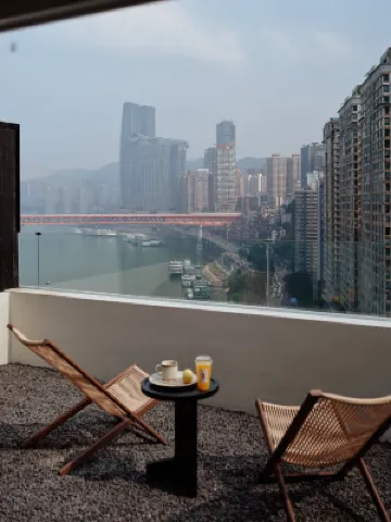 Wunianian Riverside Vacation Apartment (Jiefangbei Area Hong Ya Dong)