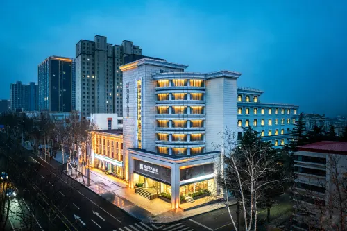 Rongcheng Celebrity Hotel (Rongcheng High Speed Rail Station Shop)
