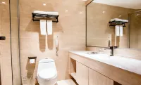 Wanjia Dongfang Hotel - موقف سيارات