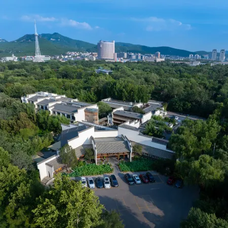 Blossom & Resorts · Shunlu Отели рядом с достопримечательностью «Цяньфошань»