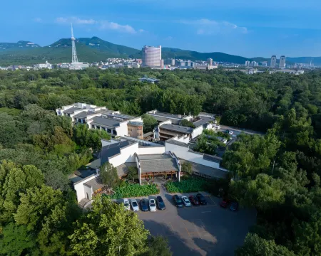 Blossom & Resorts · Shunlu