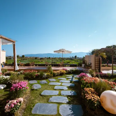 Dali Chuyuchuxingchuhepan Homestay (Erhai Caicun Branch) Hotels near Cai Village