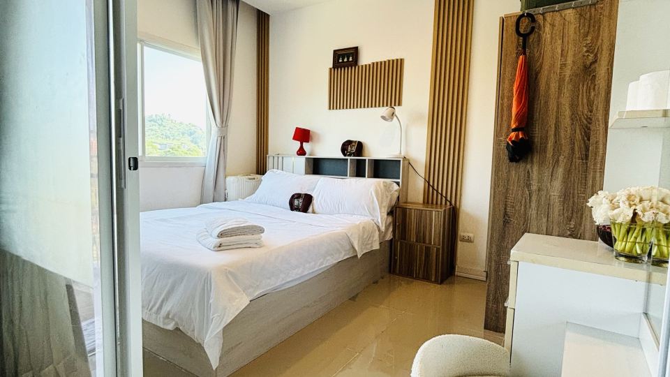phuket Naka Condon Kitty 52