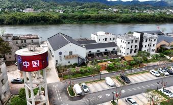 White Swan|Songkou Impression in Meizhou