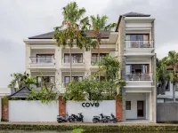 Cove Riendu Guesthouse Hotels near Berawa