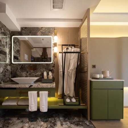 Zhuobang International Hotel (Shenzhen East Gate Old Street Wanda Plaza Branch)