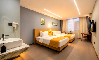 Xishuangbanna Jinghong Ding Xi Ren Yue hao Hotel (Gaozhuang Xingguang)