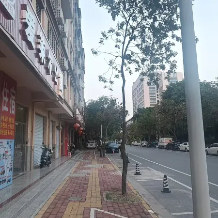Aline Hotel