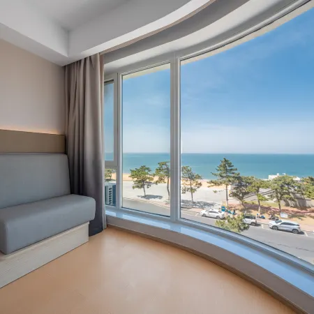 Guanhai Hotel (Weihai Torch Bay International Seaside Bathing Beach Branch)