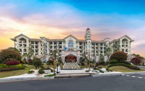 Phoenix Lake International Resort Hotel