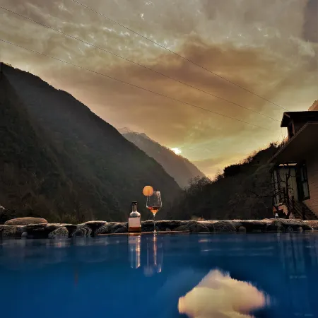 Hailuogou Tongtang·Secret Garden Holiday Villa·Snow Mountain Holiday Villa