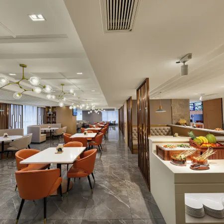 Wanda Yue, Luzhou Bubugao Square