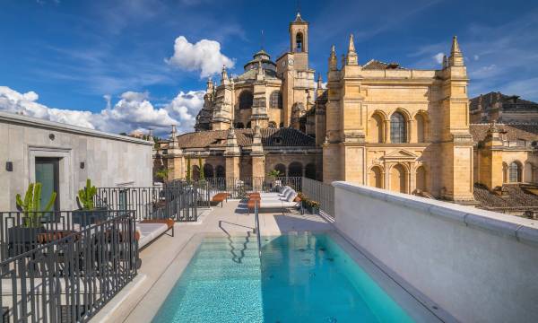 Gran Hotel Claridge Granada - Preferred Hotels & Resorts