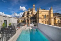 Gran Hotel Claridge Granada - Preferred Hotels & Resorts - Pools