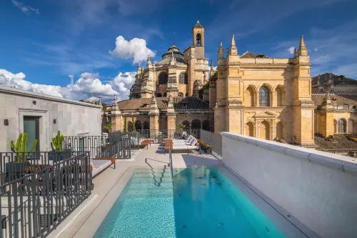 Gran Hotel Claridge Granada - Preferred Hotels & Resorts