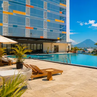 Ascent Premiere Hotel and Convention Hotel dekat Stasiun Kereta Malang