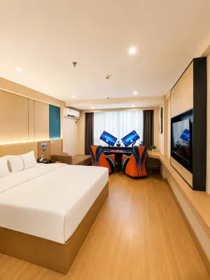 Longguo E-Sports Hotel (Fuzhou Nancheng Bus Station)