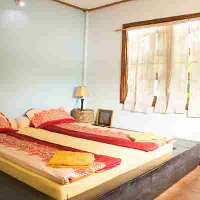 Jumbo Guesthouse on the Mekong Rooms