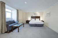 Bournemouth East Cliff Hotel by Belvilla - バー