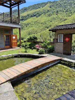 Jiu Gong Shan Under Bamboo Forest Guesthouse - parking