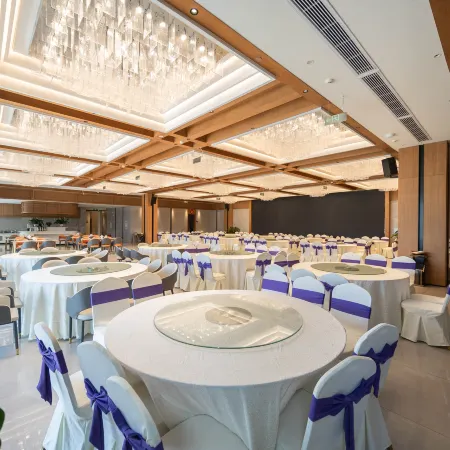 Yunmeng Lu Lake Resort Hotel