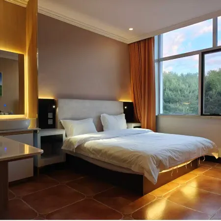 Yiqitian Hotel (Quanshan Bei Jie)