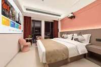 Xiang'an Hotel (Guiyang North Railway Station) - Bjergudsigt