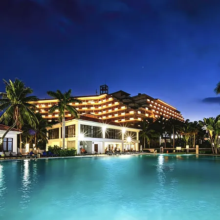 West Coast Resort