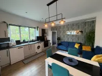 Modern 1 Bed Apartment for long stays - parking