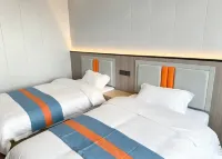 Lüqu Gaxiu Sai Xiong Yangguo Hotel - balcony