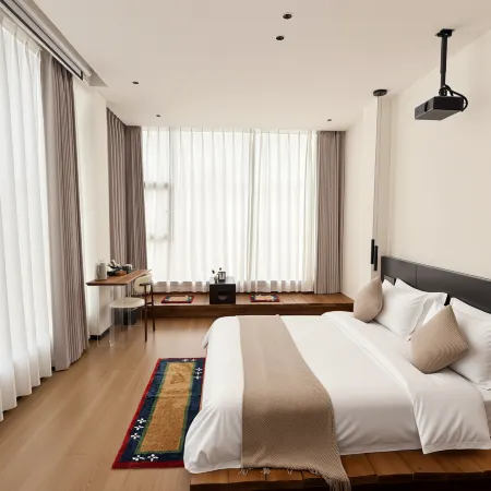 Litang Yongzong Hotel