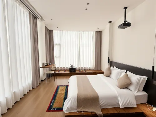 Litang Yongzong Hotel - พร้อมระเบียง