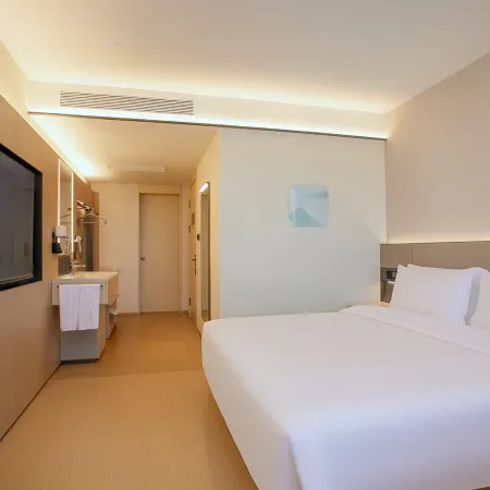 JI Hotel (Changchun People's Square The Mixc)
