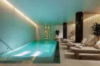 SO/ Saint Petersburg Hotel - Pools