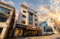 LEE & HAN HOSTEL - 2-Star