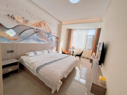 Tongjia Hotel
