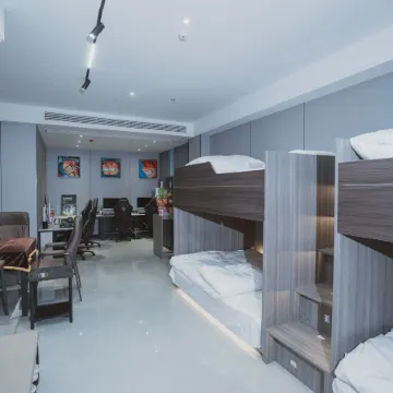 Qianyan E-Sports Hotel