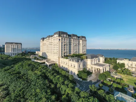 Xiamen Portman Seven Stars Bay Hotel & Resort·Sunlight Seas Hotel Отели рядом с достопримечательностью «Tong'an Library»