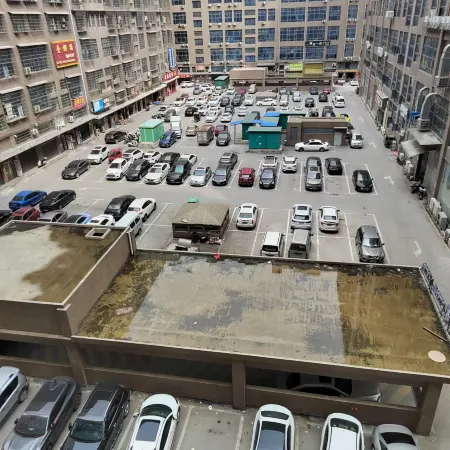 Kim Weina Royal Hotel (Qidong High-speed Railway Station Zhanqian Branch)
