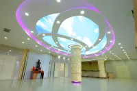 Yichun Kangxin Kangyang Center Hotel - موقف سيارات