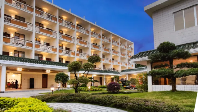 เกสต์เฮาส์ไวต์สวน (หูปิน จ้าวชิง)