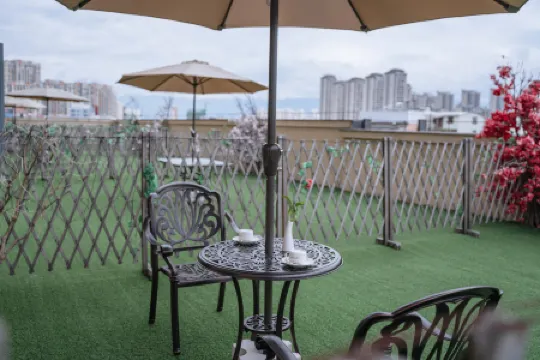 Fuying Hotel (Baoshan Station Wuzhou International Plaza)