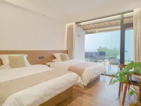 ShringSense Hostel - balcone