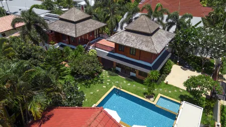 Rawai Lemon Resort-Adult Only Отели рядом с достопримечательностью «Ban Ao Makham Health Care Center»