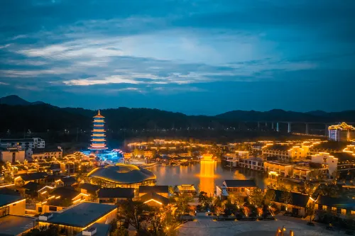 Wuyuan Wunvzhou Holiday park Hotel